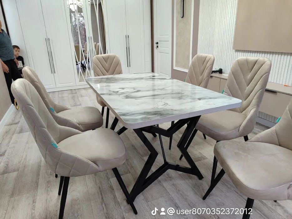 Стол стулья 1.5метр.+6стулья