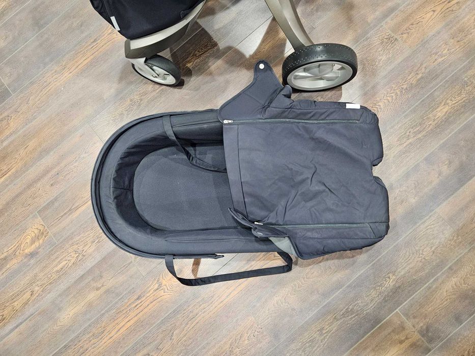 Коляска прогулочная Stokke xplory