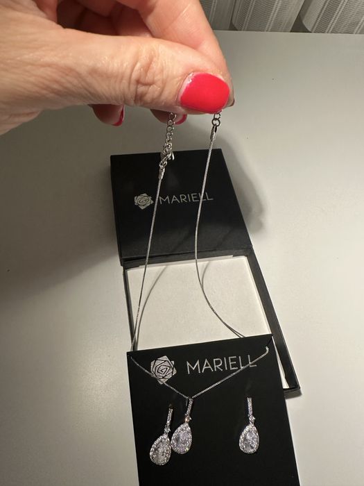 Елегантно колие с висулка и обеци сребро с цирконии