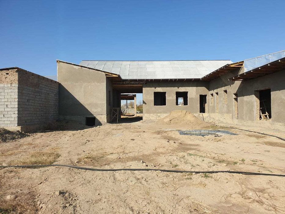 Курулиши тугалланмаган уй сотилади