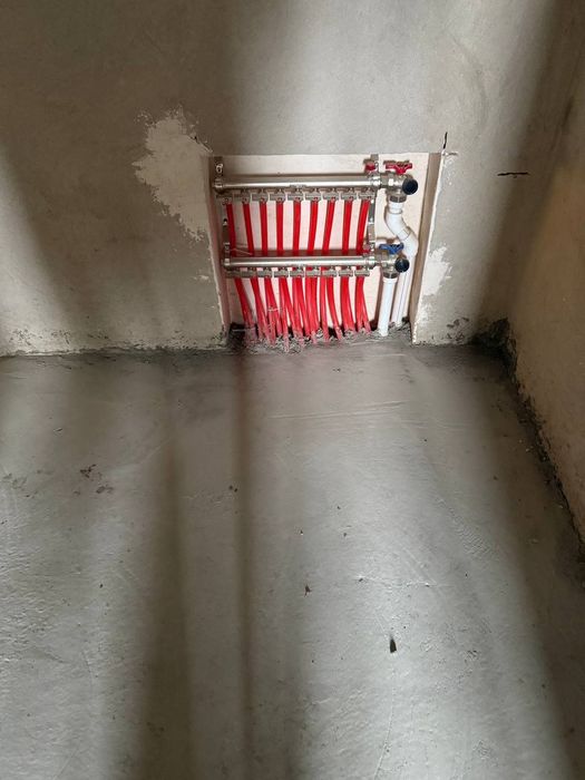 2 xonalik kvartira 2 etaj 61 kv.m.Lifti bor.