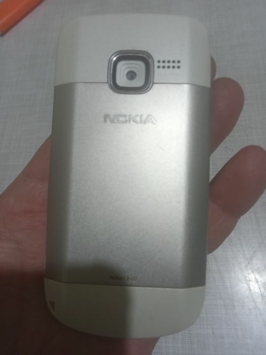 Продам, кнопочные телефоны.