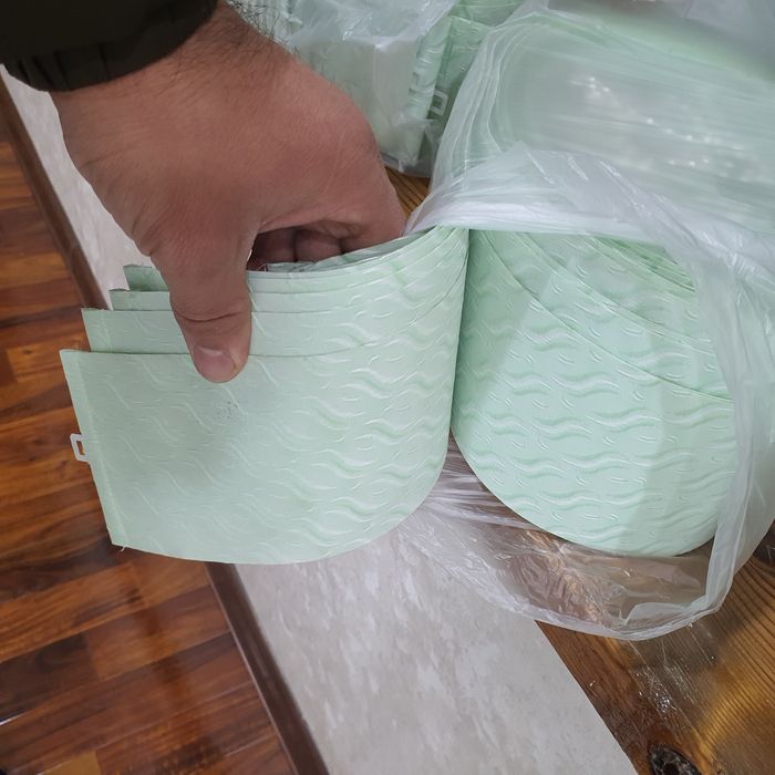 Жалюзи ранги салатовий (оч йашил) илингандаги куриниши 3 та бор