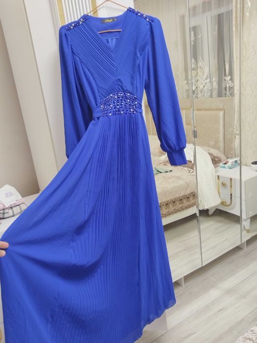 Продаю вечерние платья