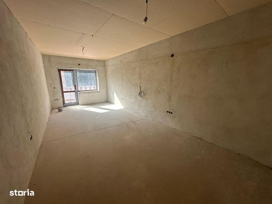 Hotel semifinisat 2300mp utili la Paltinis