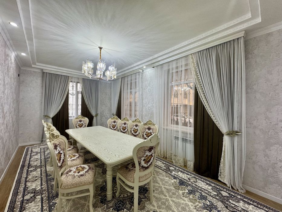 4х ком. квартира, на 1 этаже. Фрунзе