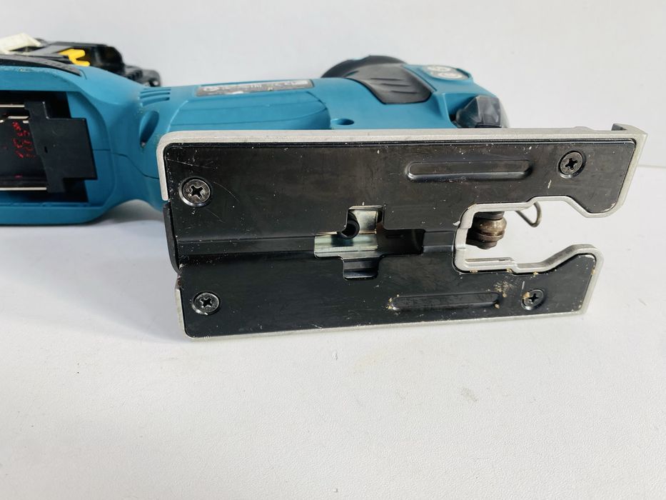 Makita , pendular DJV 181