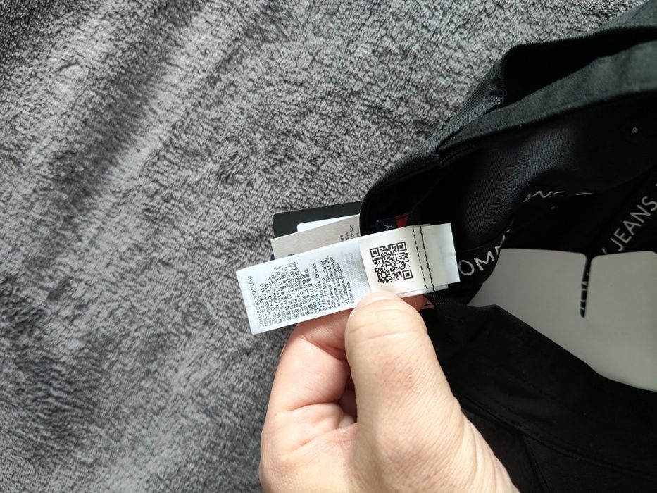 Tommy Jeans șapcă unisex neagra cu logo brodat marime OS noua originala