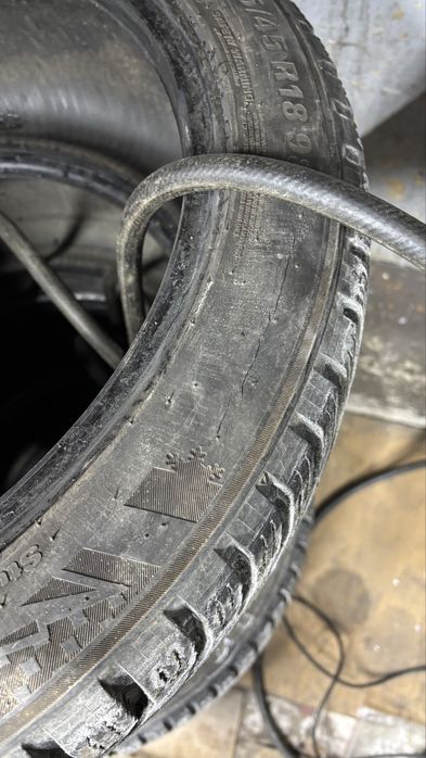 продам резину 235/45/18