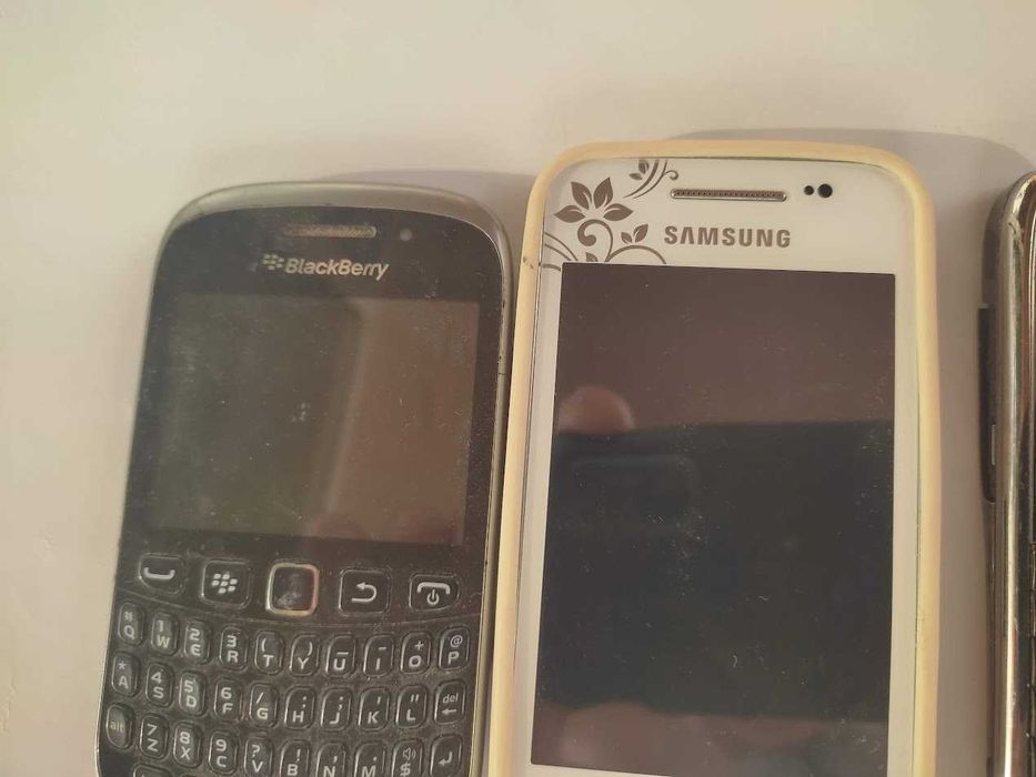 Продавам мобилни телефони NOKIA.BLASK BERY.SAMSUNG.HUAWEI
