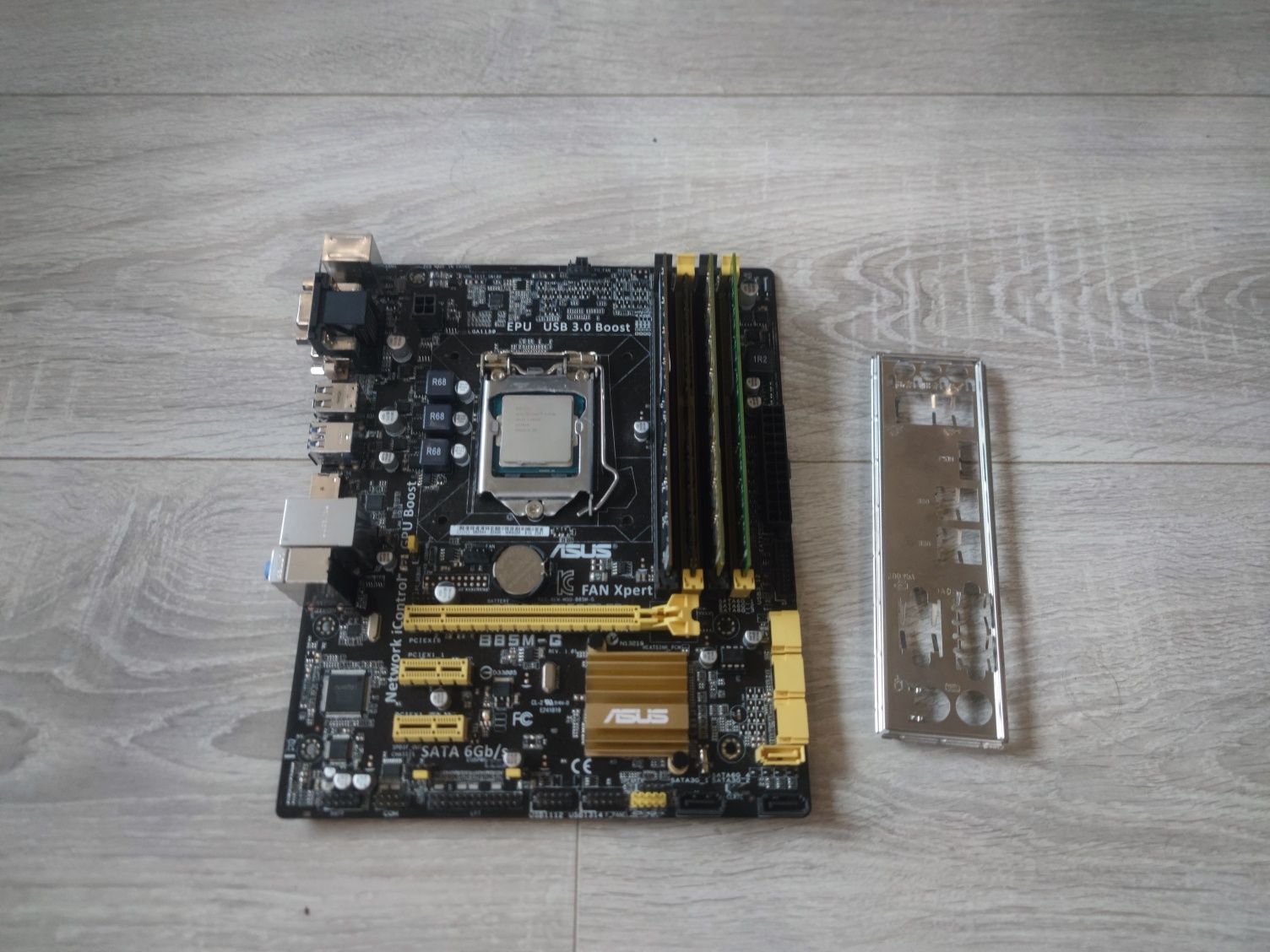 Kit Intel Core i7-4790k + 16gb RAM + Placa de baza ASUS Iasi • OLX.ro