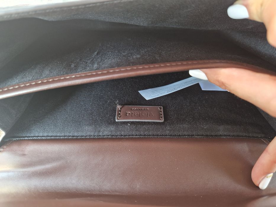 Малка дамска чантичка за през рамо