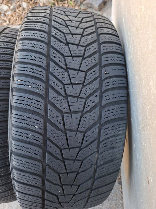 Продам шины 235/45/18 ханкук