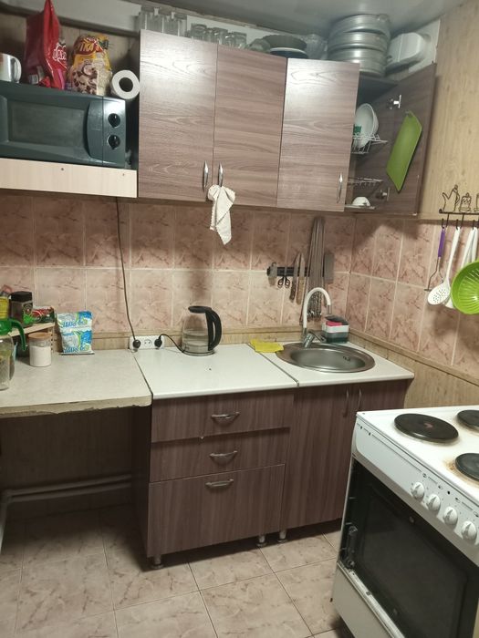 Кухонный Гарнитур с плитой на дачу .