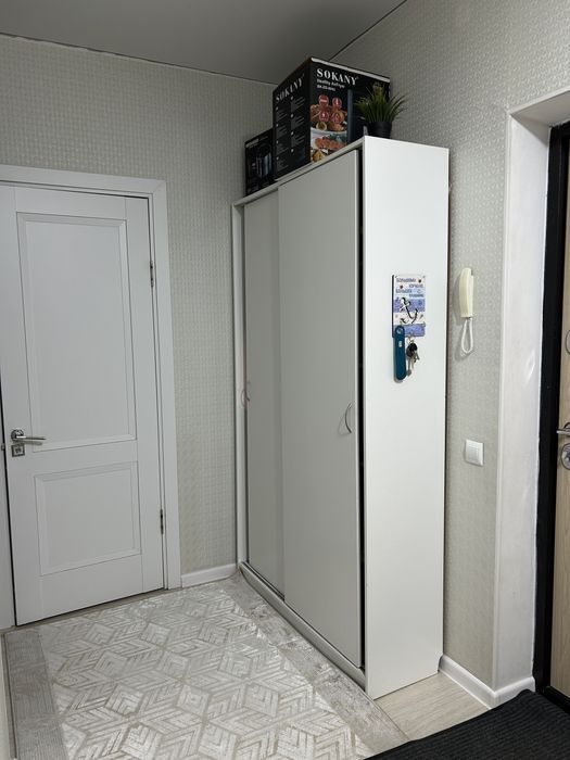 Шкаф в прихожую 20 000