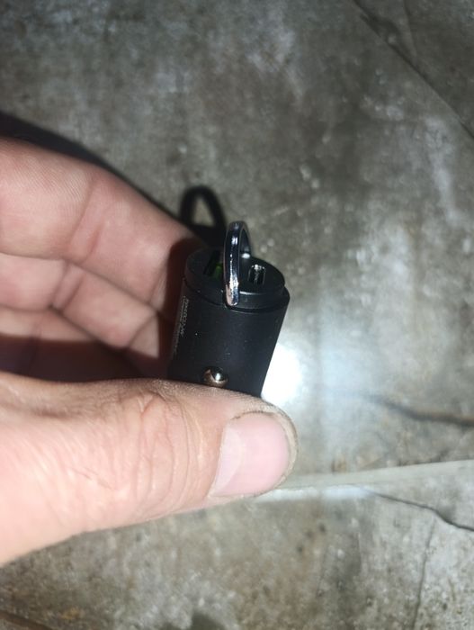 Продам новые зарядники для авто