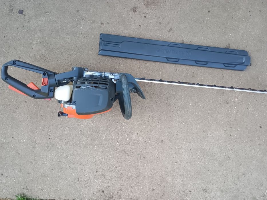 Drujba gard viu Husqvarna 122hd60