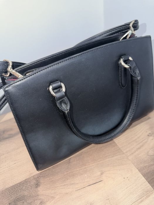 Сумка продается черная