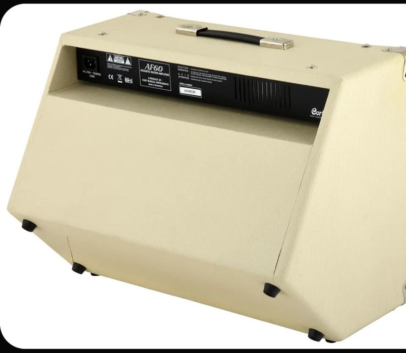 Гитарный - вокальный комбоуселитель.