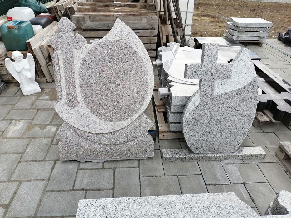 Monumente Cruci / Lucrări funerare