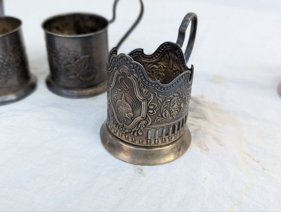 Продам подстаканники и молочник