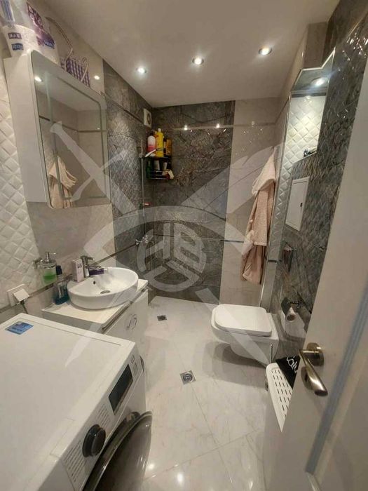 Дава се под наем Тристаен апартамент в София, Център - 68 кв.м за 797.64 € - Снимка #11