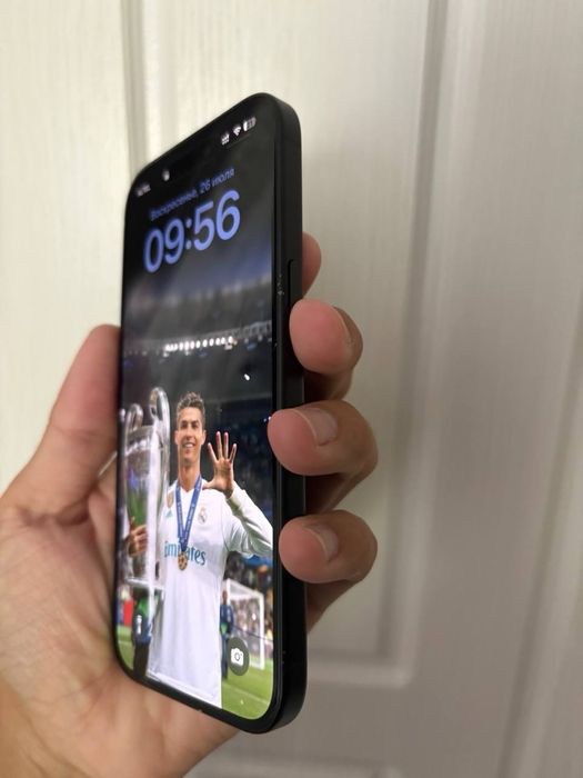 Продам Iphone 15 - 128 GB