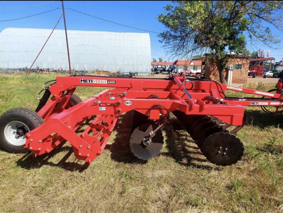 Продам трактор лущильник в Казахстане