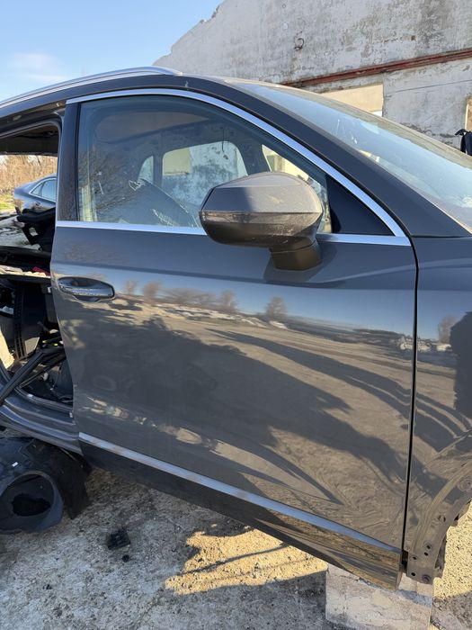 Usa dreapta fata / Portiera dreapta fata Audi Q3 83A 2019-2025