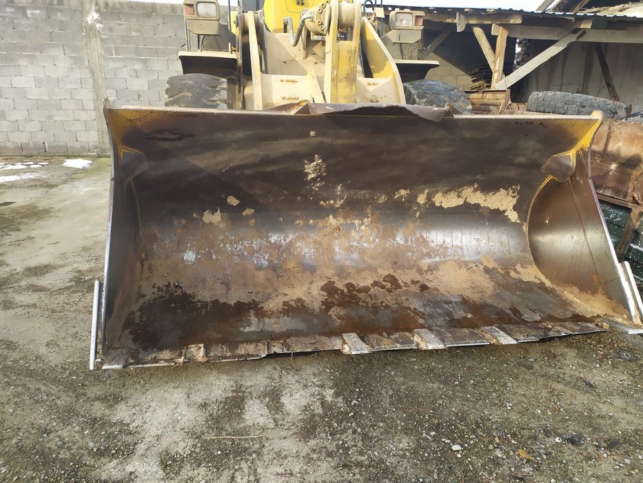 Погрузчик фронталий SDLG 953