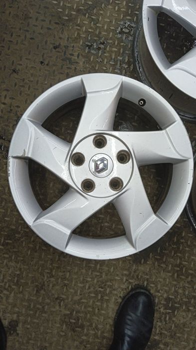 Диски на Рено Дастер Р16