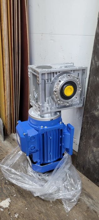 Электродвигатель Мотор-редукторы  Редукторов разный