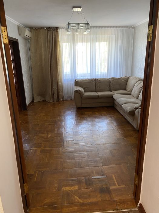 Продам 4-х комнатную квартиру