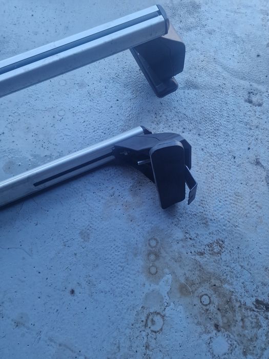 Vând Bari portbagaj pentru Audi A4 B8