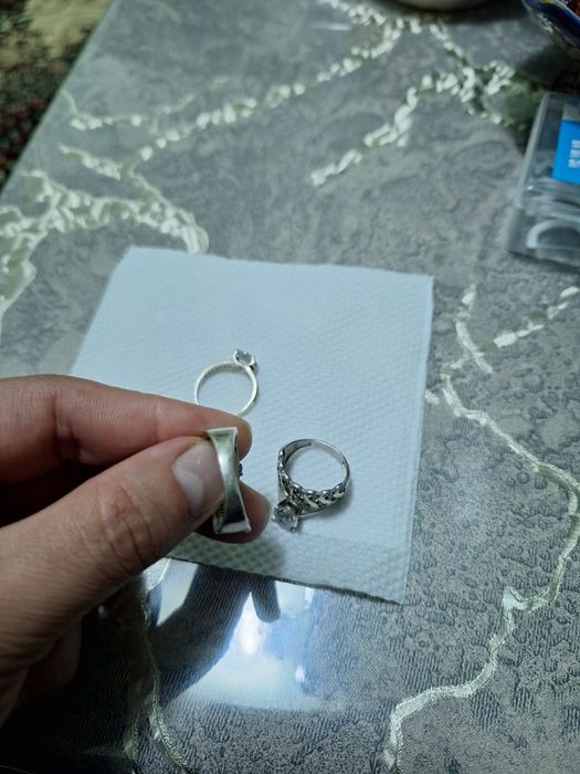 Продам серебро кольцо