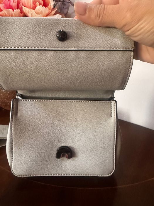 Calvin Klein чанта