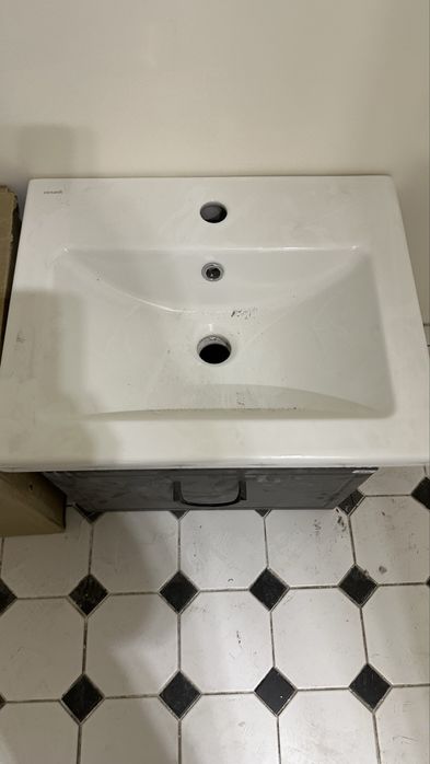 Раковина со шкафом