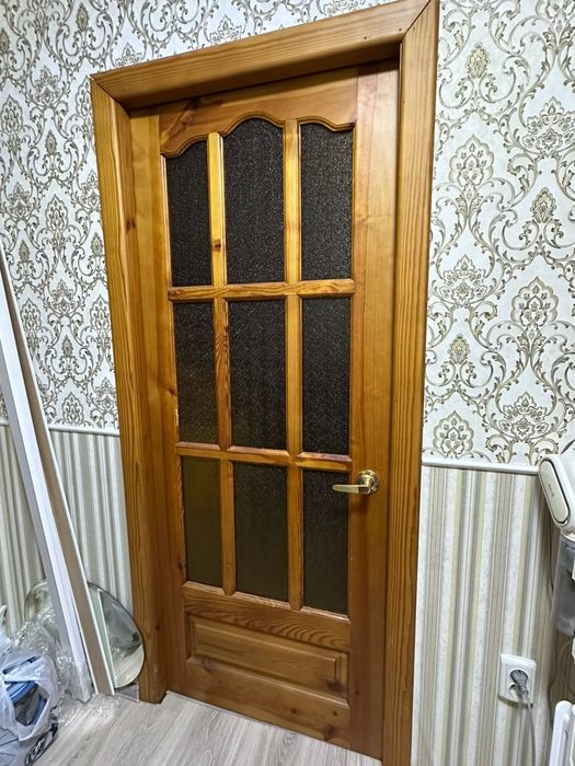 Двери межкомнатные б/у