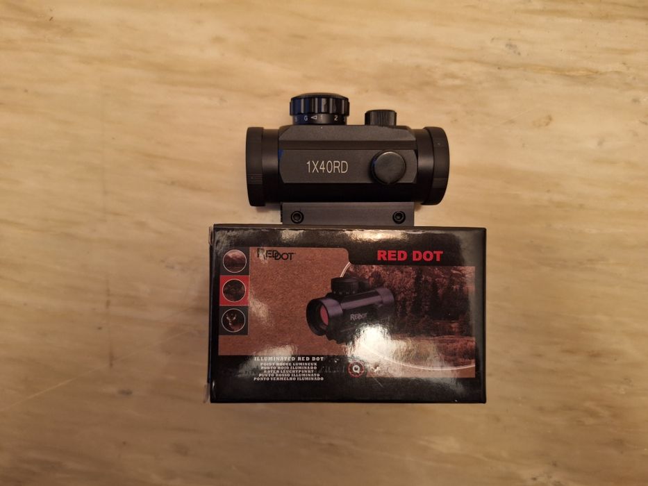 Бързомер-лазерен прицел 1×40 RD (Метален корпус)