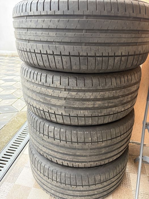 Cauciucuri vara 245/50/18 in stare f buna