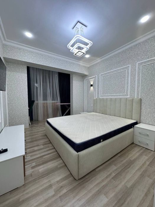 Сдается 2 х комнатная кв . Рядом с парком Голубые Купола