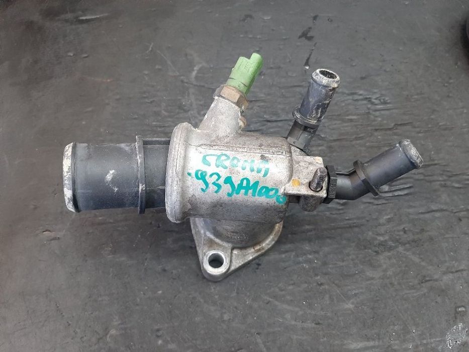 Carcasa termostat 1.9 d opel zalira b fiat croma grande punto alfa romeo 159 55203388
