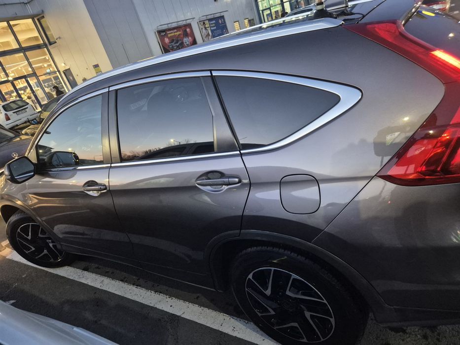 Vând Honda CR-V
