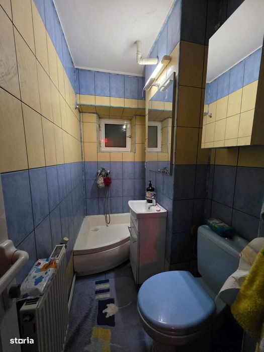 4 camere, suprafață 104 mp, 2 băi, 3 balcoane, mobilat, utilat