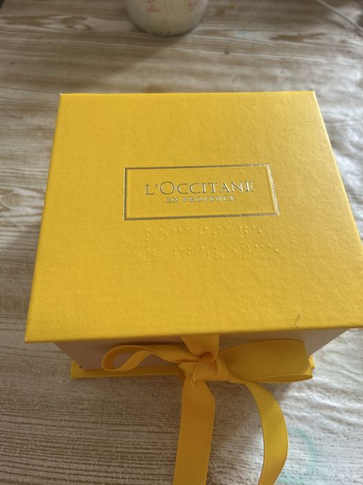 Очень красивая коробочка Loccitane