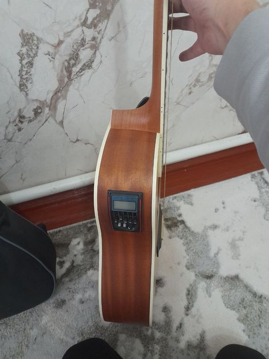 Гитара сотилади срочна