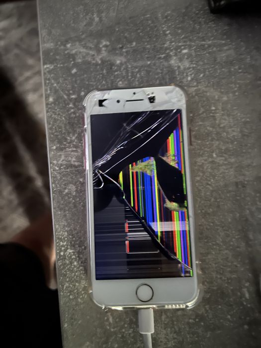 Телефон не включается iPhone 7