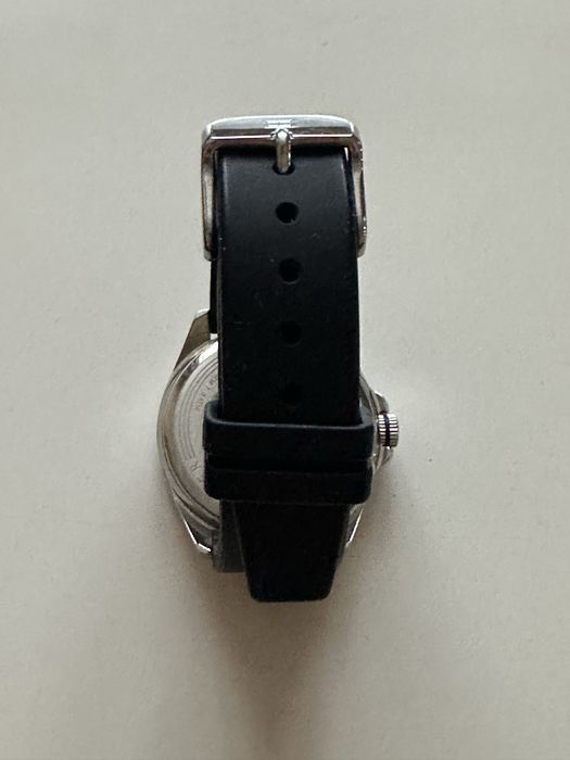 Часовник на Tommy Hilfiger