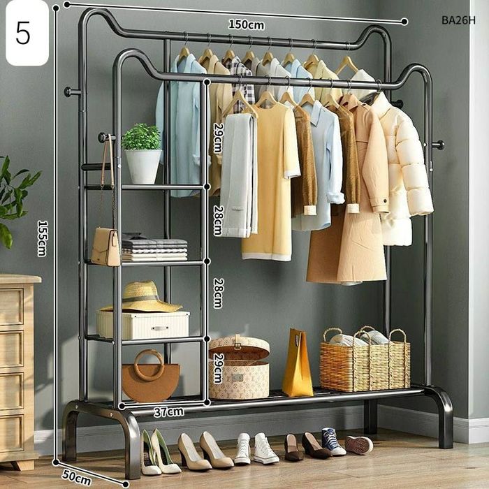 Гардеробная вешалка