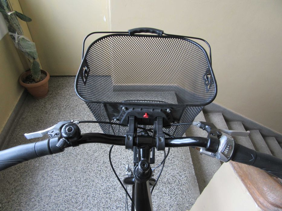 Немско градско колело CUBE TEAM 260 - 18инча с алуминиеви рама и капли